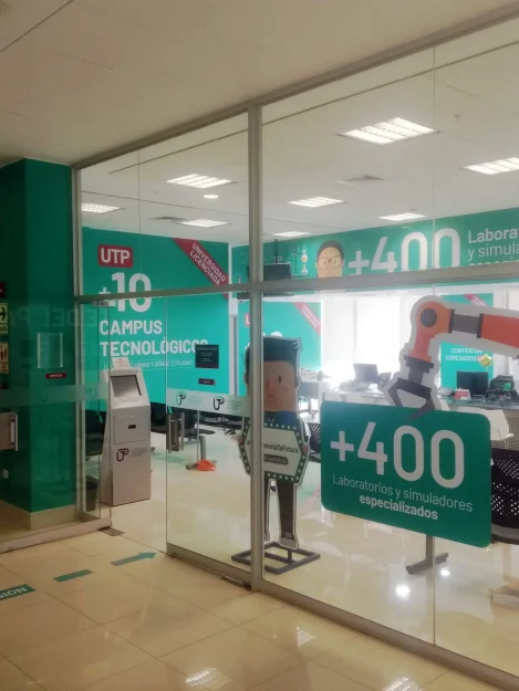 Acondicionamiento de la oficina de Sala de Ventas en la UTP sede Lima Norte