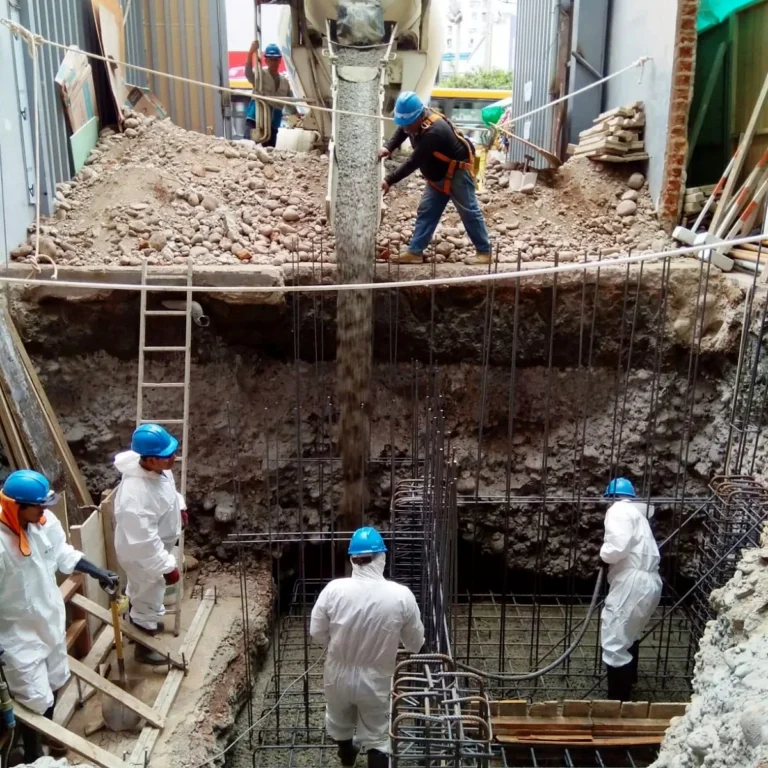 Construcción de cimentación y acabados en ascensor de fachada del Instituto SISE