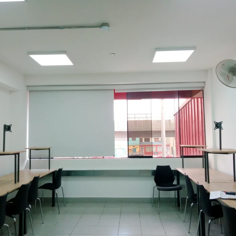 Acondicionamiento de laboratorios y aulas en SISE sede Surco y la sede San Juan de Miraflores.