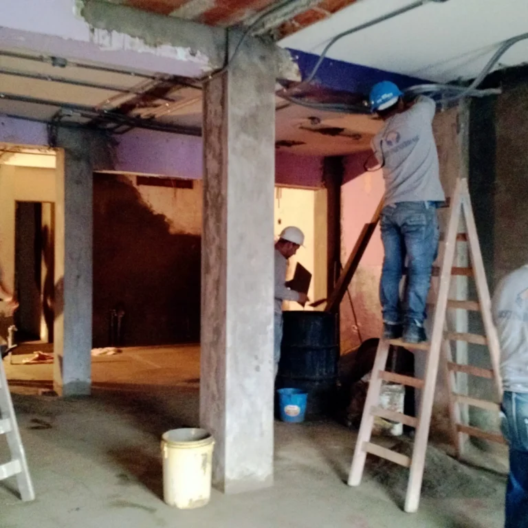 Construcción de Agencia Qapaq Mariscal Cáceres