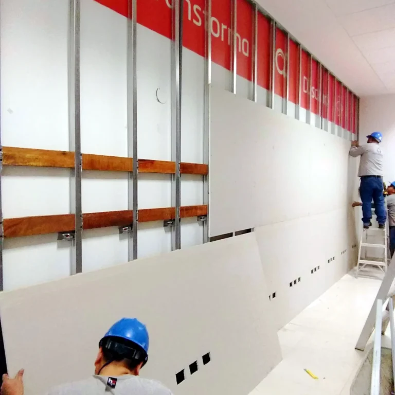 Acondicionamiento de la oficina de Sala de Ventas en la UTP sede Lima Norte