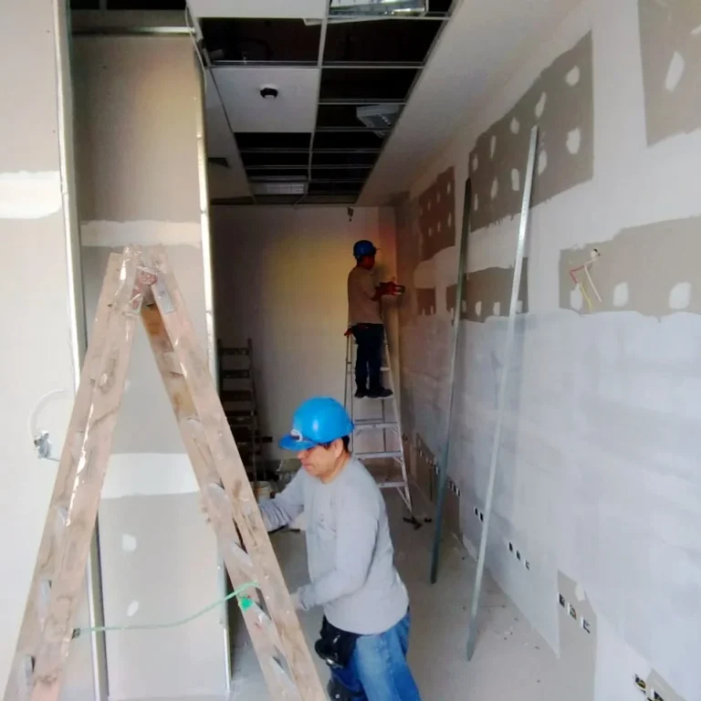 Acondicionamiento de la oficina de Sala de Ventas en la UTP sede Lima Norte