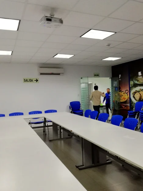Remodelación de comedor y oficina de SAN FERNANDO S.A sede Surquillo.