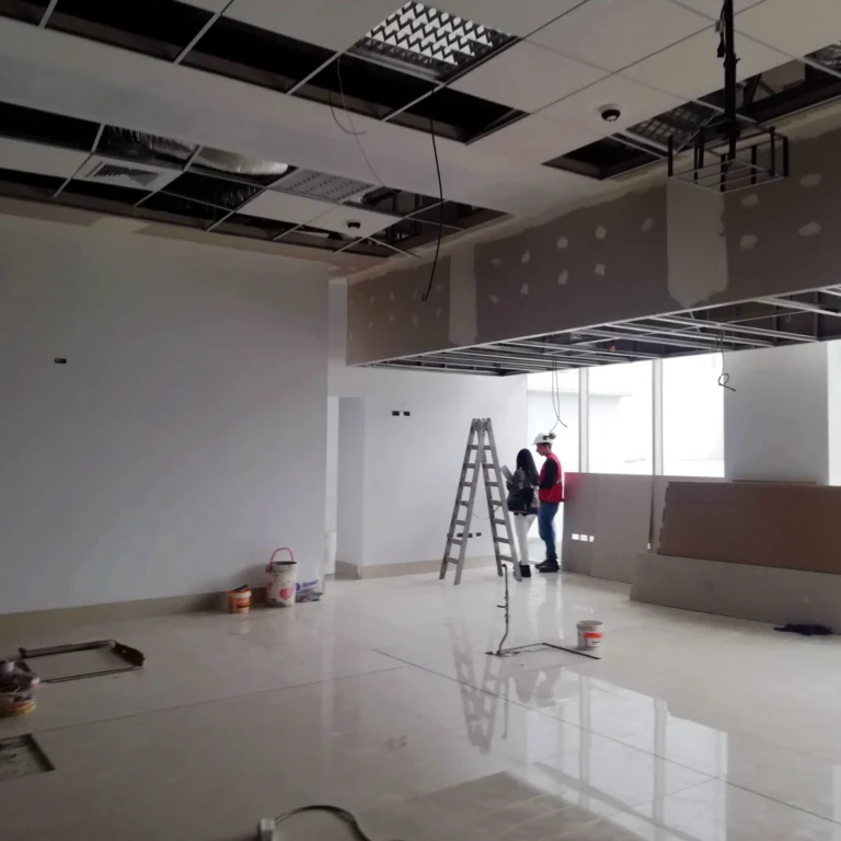 Acondicionamiento de la oficina de Sala de Ventas en la UTP sede Lima Norte