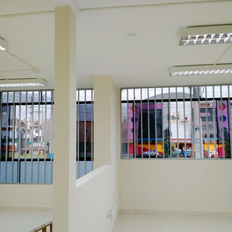 Construcción de Agencia Qapaq Mariscal Cáceres