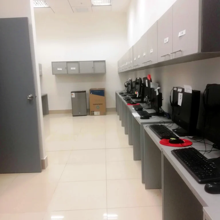 Acondicionamiento de la oficina de Sala de Ventas en la UTP sede Lima Norte
