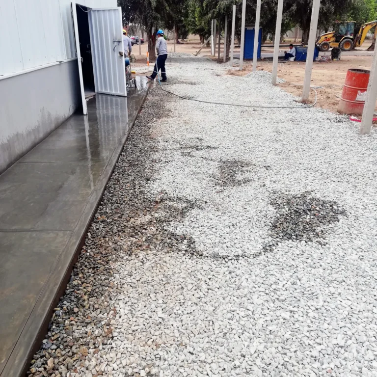 Entubado eléctrico para la red de comunicaciones USIL sede Pachacamac