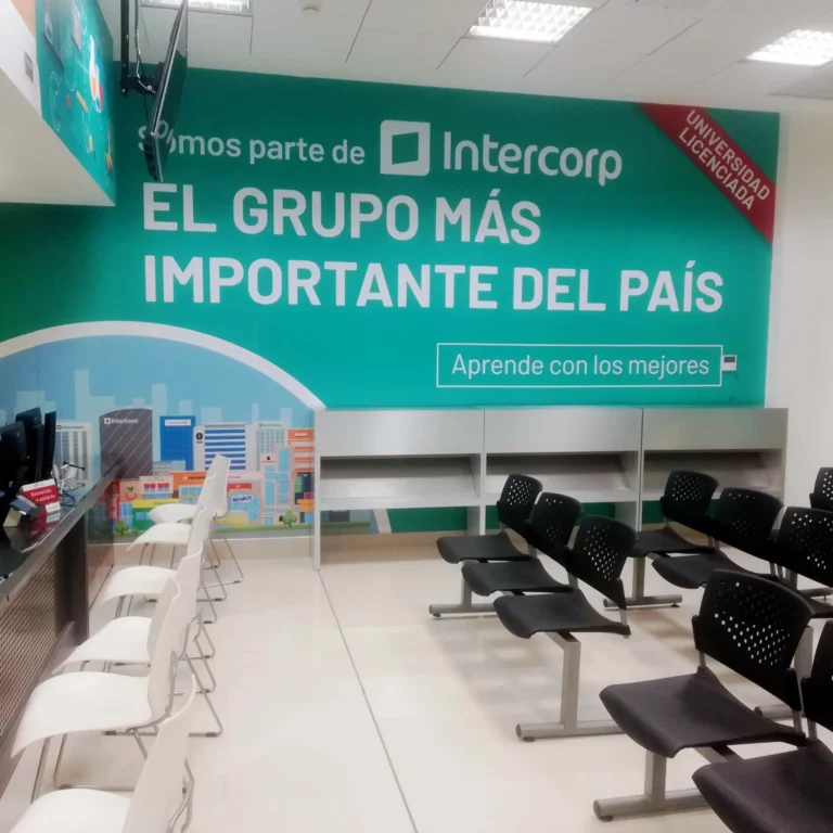 Acondicionamiento de la oficina de Sala de Ventas en la UTP sede Lima Norte